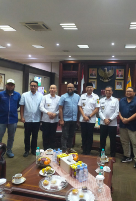 With governor of lampung, bapak rahmat mirzani djausal